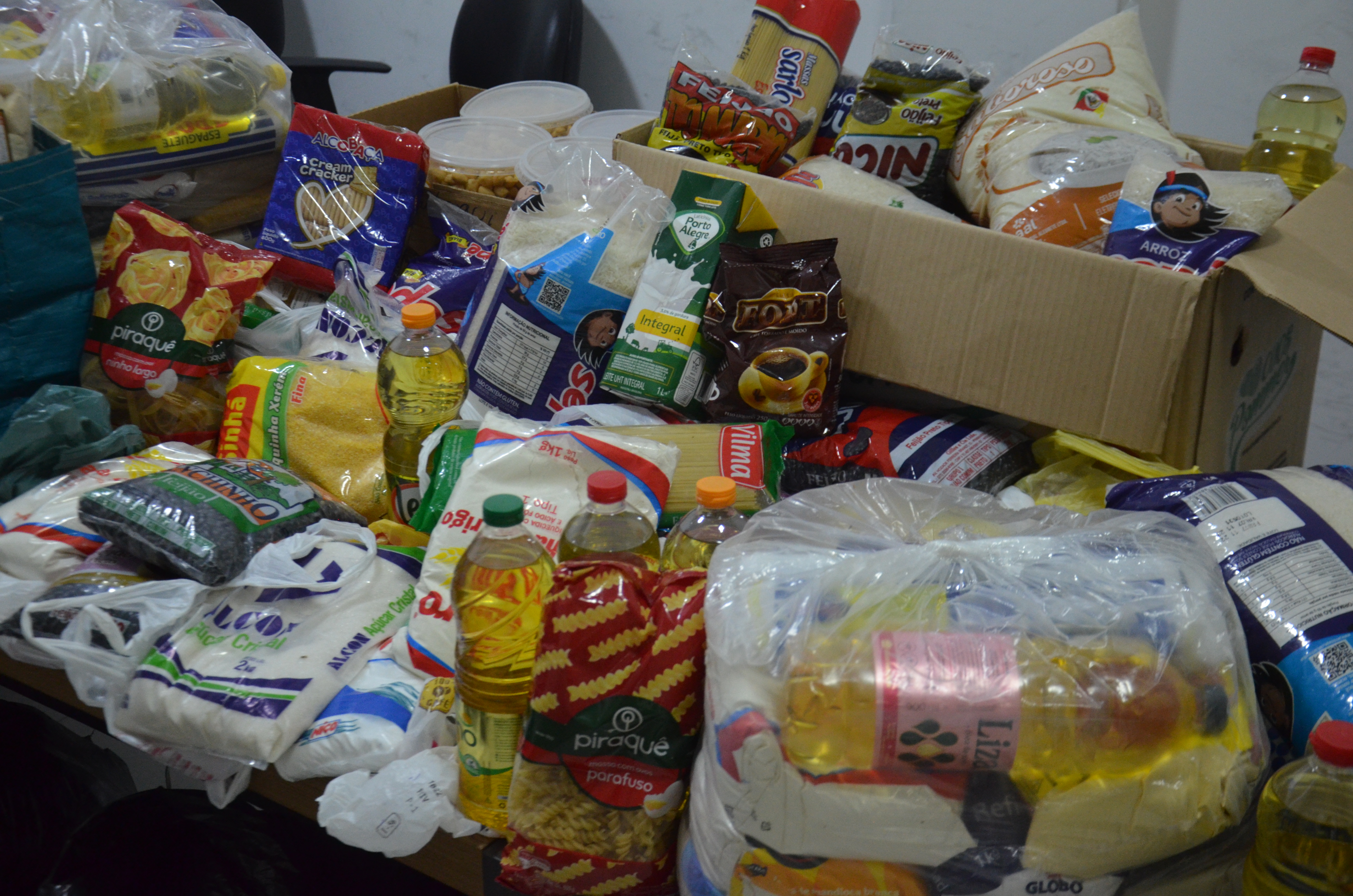 Futebol beneficente: servidores da Câmara e da PM recolhem alimentos para as vítimas das chuvas
