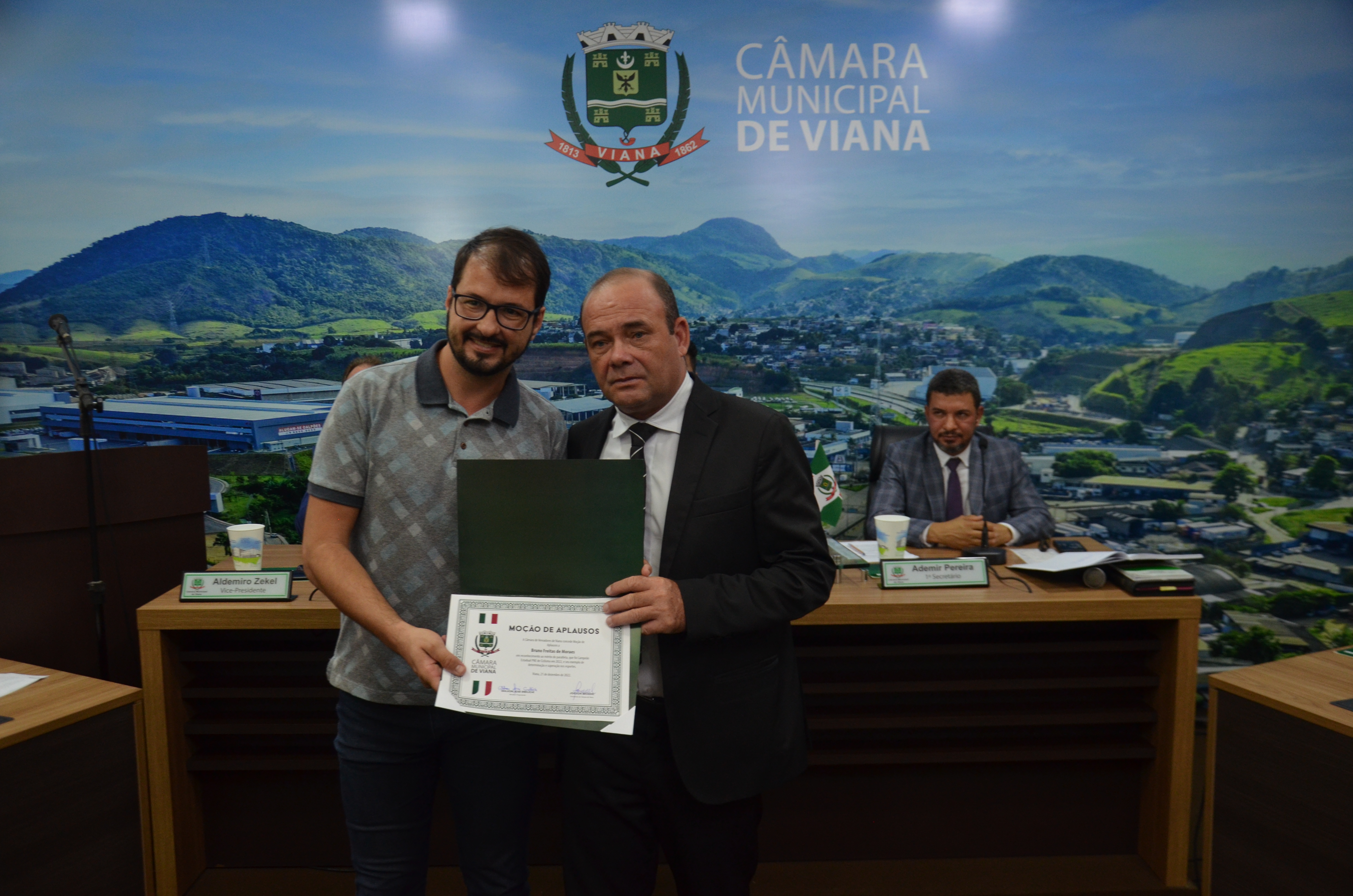 Câmara concede Moção de Aplausos à paratleta vianense