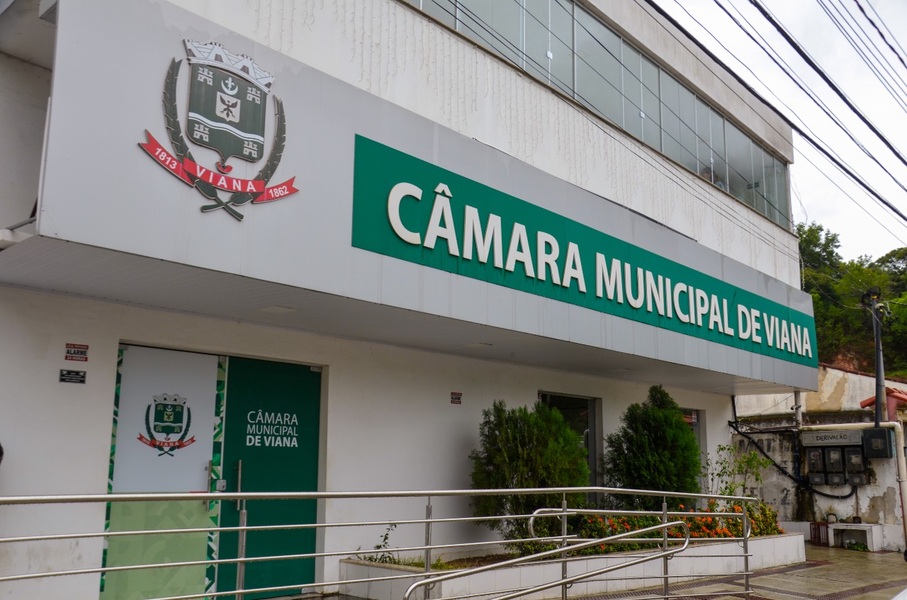 Câmara concede abono natalino de até R$ 1 mil para servidores imunizados contra Covid-19